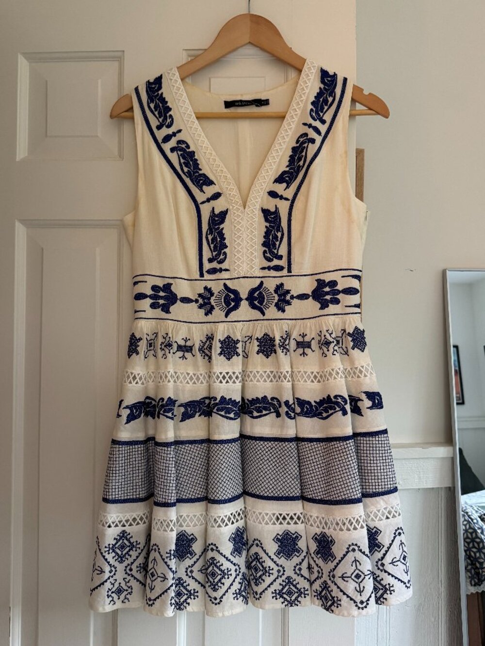 Ark & Co. Ivory Navy Embroidered Lace Mini Dress Size S
